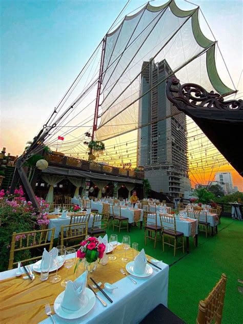 Floating Restaurant
