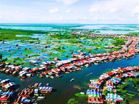 Floating Village Tour Experience