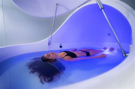 Floating therapy relaxation