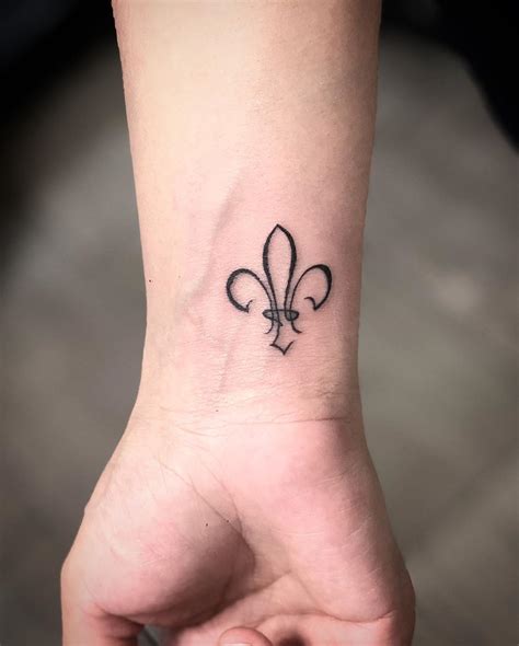 Flor de lis Tattoos, Girly tattoos, Tattoos and piercings