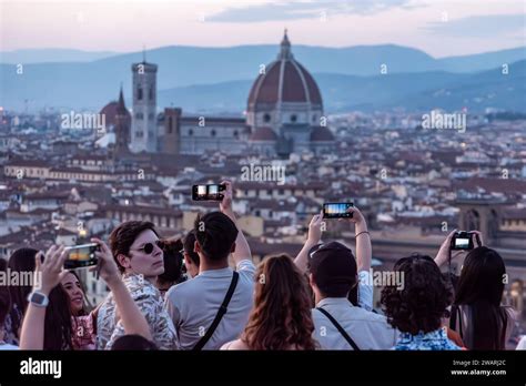 Florence Tourist Crowd