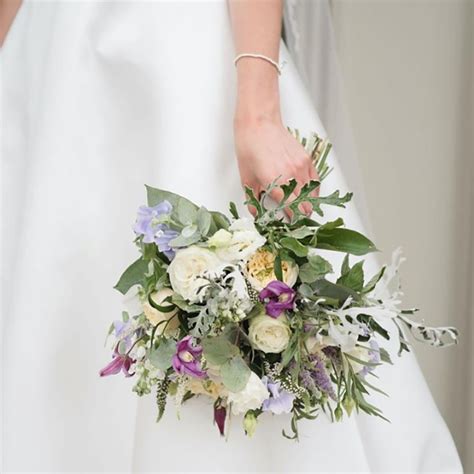 Enchanting Floral Delights: Discover the Finest Florists Near You for Your Dream Wedding!