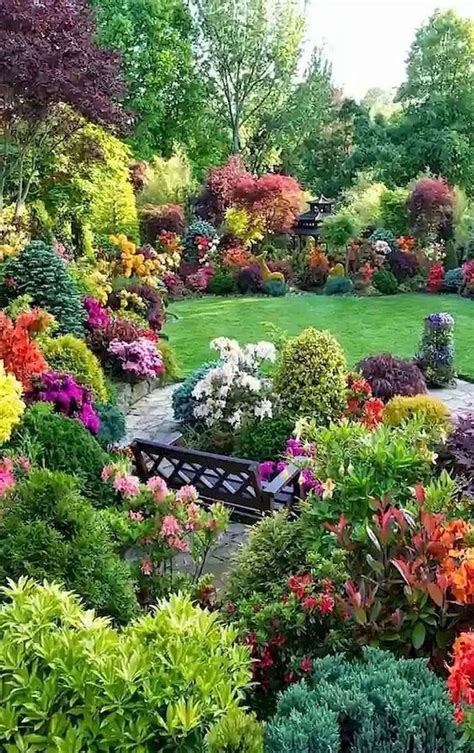 32 Lovely Flower Garden Design Ideas To Beautify Your Outdoor HOMYHOMEE