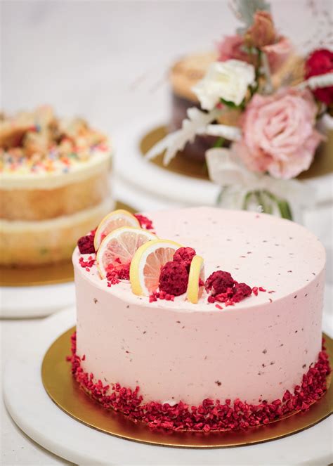 Flower Cake Delivery Options