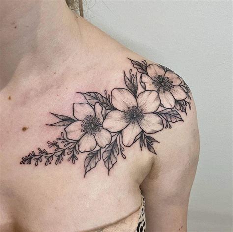 Flower Shoulder Tattoo Ideas