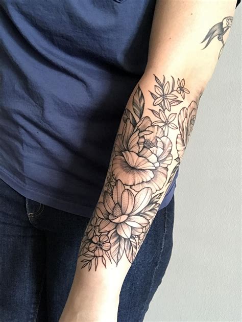 Top 49 Best Flower Tattoo Sleeve Ideas [2021 Inspiration