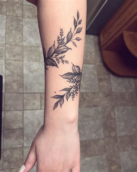 Flower Tattoos With Vines