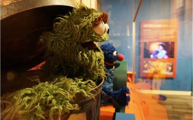 Follow The Center For Puppetry Arts On Social Media