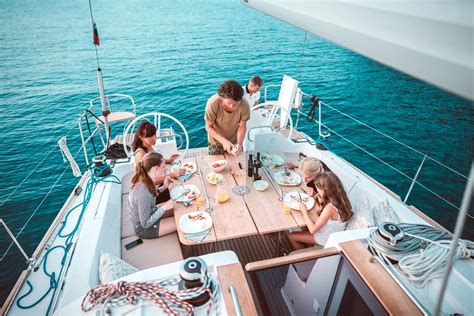 Food Drinks Boat Tour