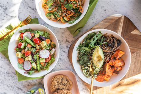 Mouth-Watering Eats at Your Fingertips: Find the Best Food Near You in Tucson!