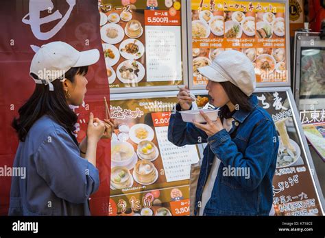 Food Sampling Chinatown