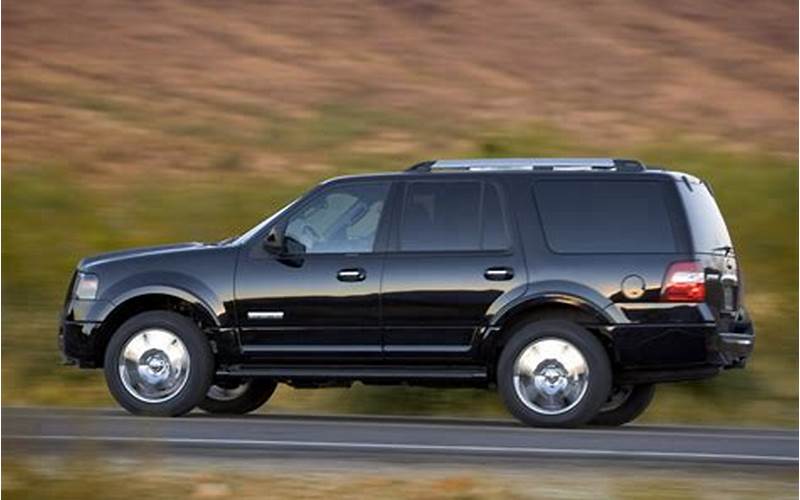 Ford Expedition 2011 Safety Features