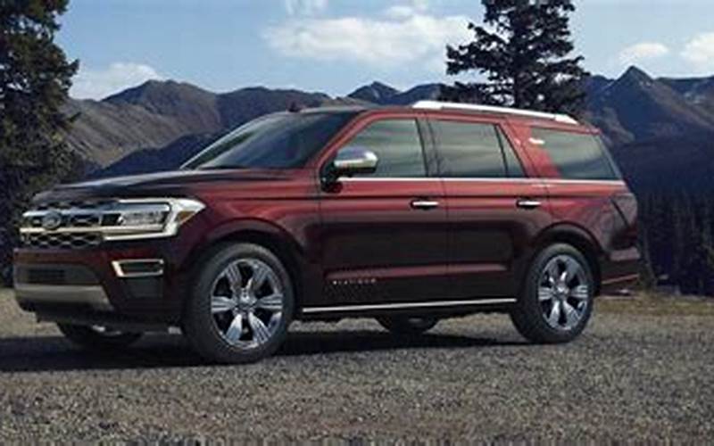 Ford Expedition 2023 Red