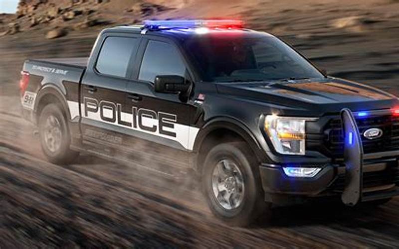 Ford Expedition Police Chase