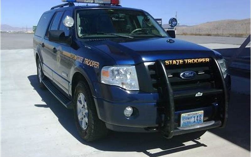 Ford Expedition Police Off Road