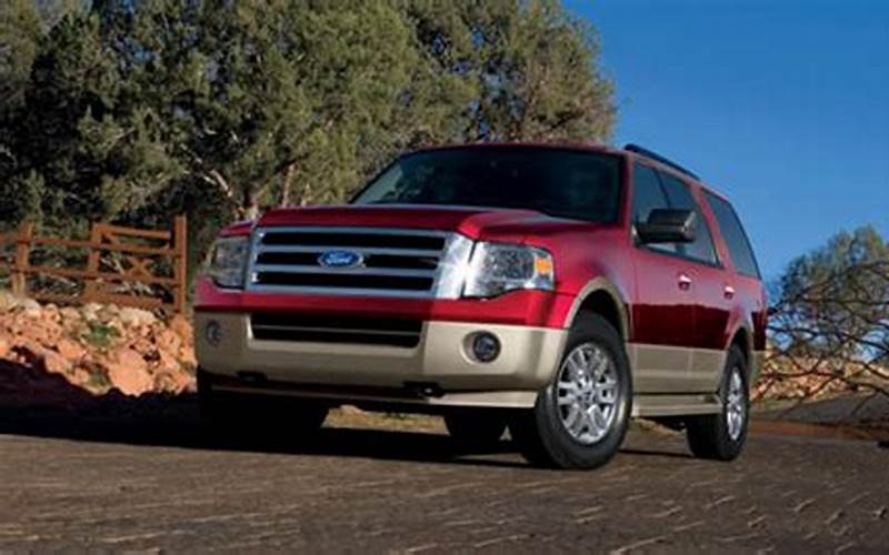 Ford Expedition V8 Safety