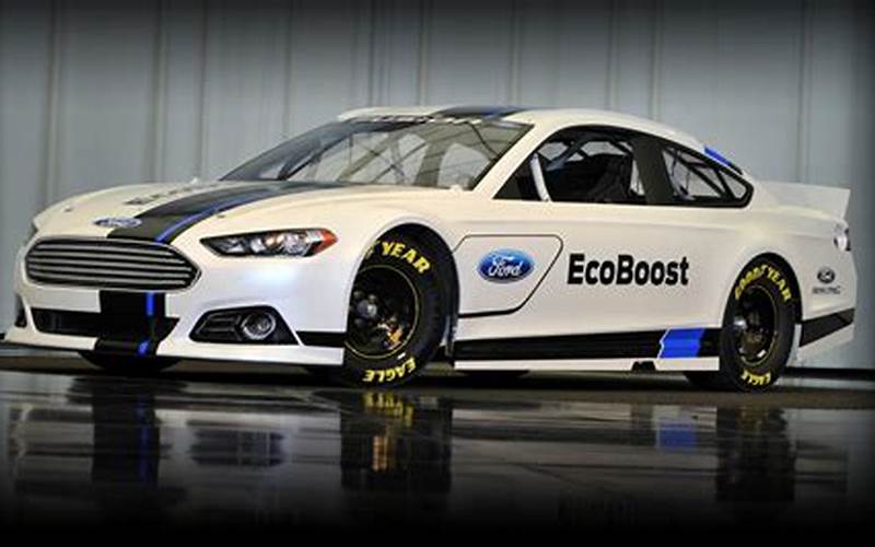 Ford Fusion Race Car Features