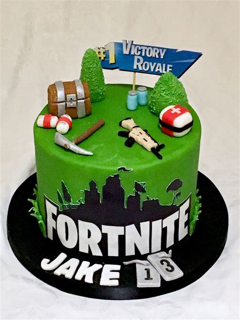 Fortnite Cake