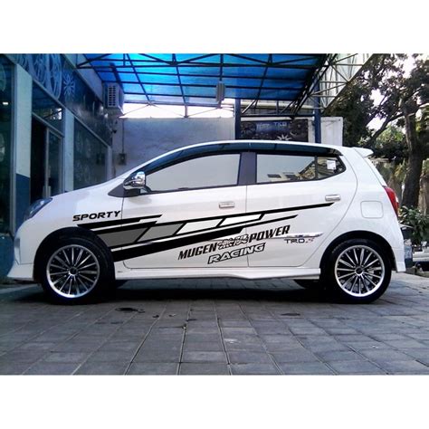 Foto Cutting Sticker Mobil