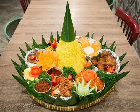 Foto Tumpeng Ultah