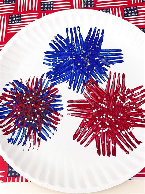 Fourth of July Paper Plate Fireworks