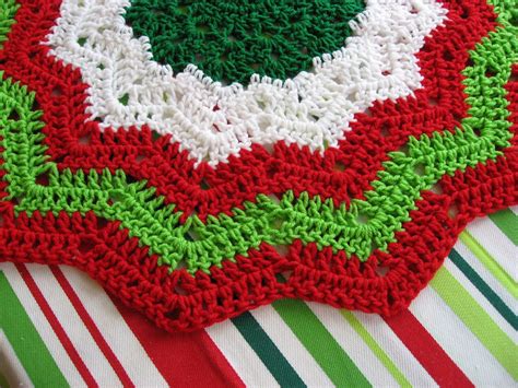 Free Printable Crochet Christmas Tree Skirt Pattern
