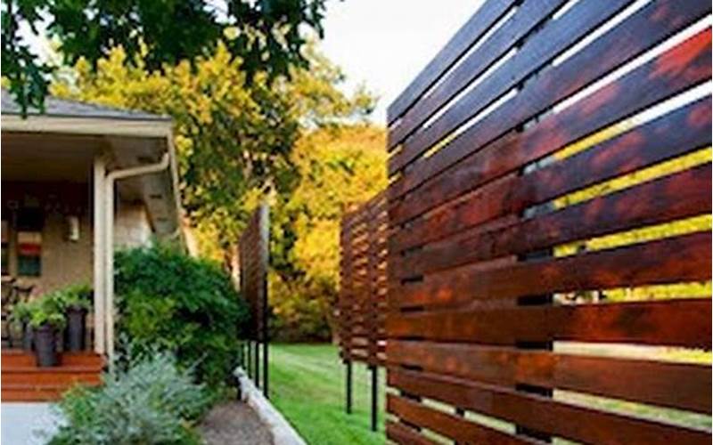 Free Privacy Fence Ideas: Protect Your Home In Style