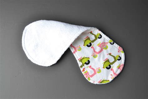 Download Free Contoured Baby Burp Cloth ITH | Applique Embroidery DXF Files