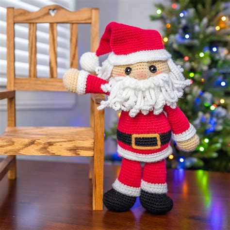 Free Crochet Pattern Santa