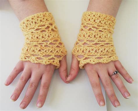 Free Crochet Patterns For Lace Fingerless Gloves