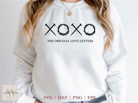 Download Free Deer With Sweater Pattern | Cut File Cricut SVG