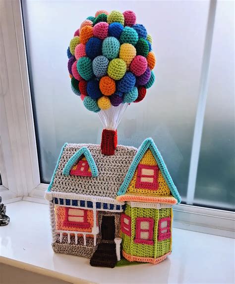 Download Free Mini House with Hearts | Embroidery For Crafts