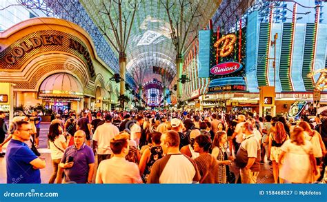 Fremont Street crowds