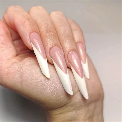 Discover The Trendy French Nails Unghie Lunghe In 2023