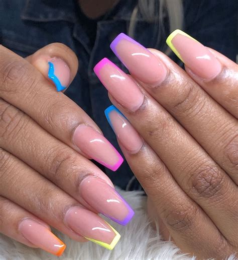 French Nails In Different Colors: A Trend To Try In 2023
