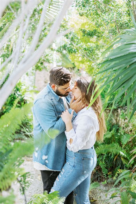 Frequent mistakes that couples commit when hiring Miami wedding photographers