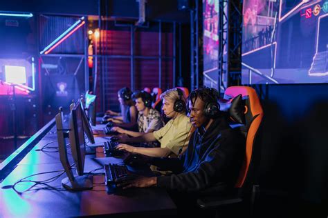 Alt Text: Friends Playing a Free PC Game Together