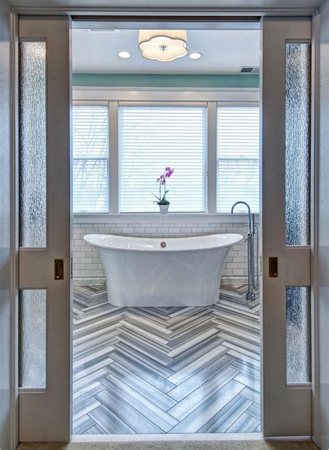 Frosted Glass Interior Bathroom Doors Designs to Giving Style And Upgrade Your Home Home Doors