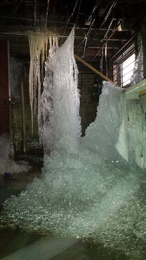 Frozen pipe damage in Chicago