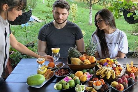 Fruit Tasting Colombia