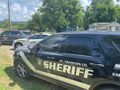 Fugitive Apprehended Suspect with Multiple Warrants Sought in Connection to Robbery