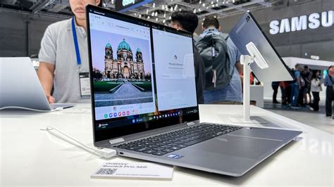 Galaxy Book Pro 360 display
