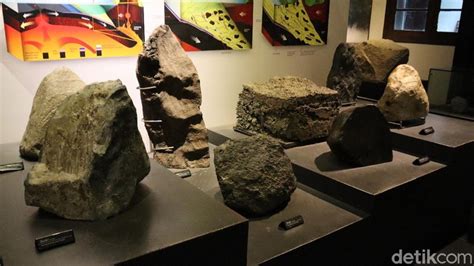 Galeri Lukisan Batu di Museum Batu Bandung