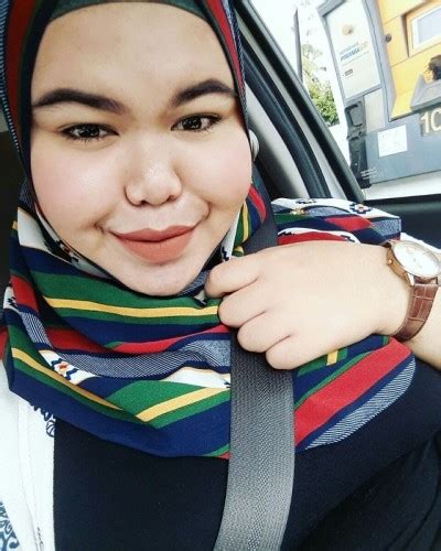 Gambar Awek Chubby