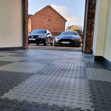 Garage Floor Interlocking Tiles