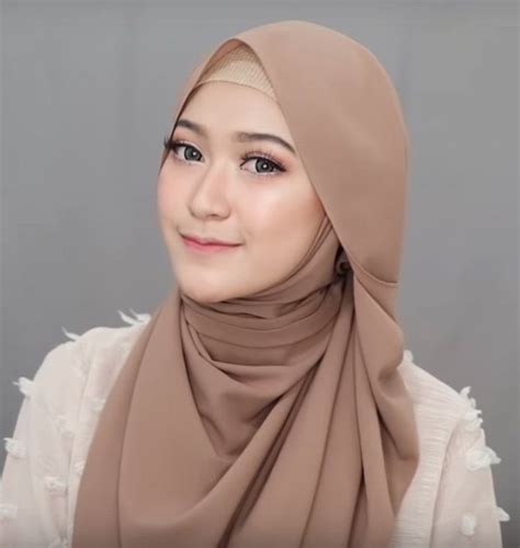 Gaya Hijab Pashmina Tanpa Ciput