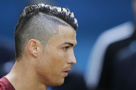 Gaya Rambut Pompadour Cristiano Ronaldo