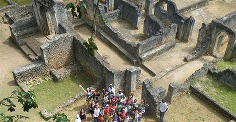 Gede Ruins Guided Tours