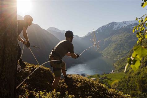 Geiranger Rappelling Tour