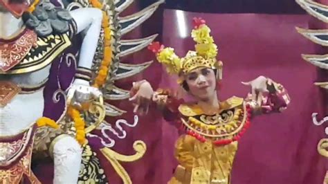 Gerak Tari Semar Pegulingan